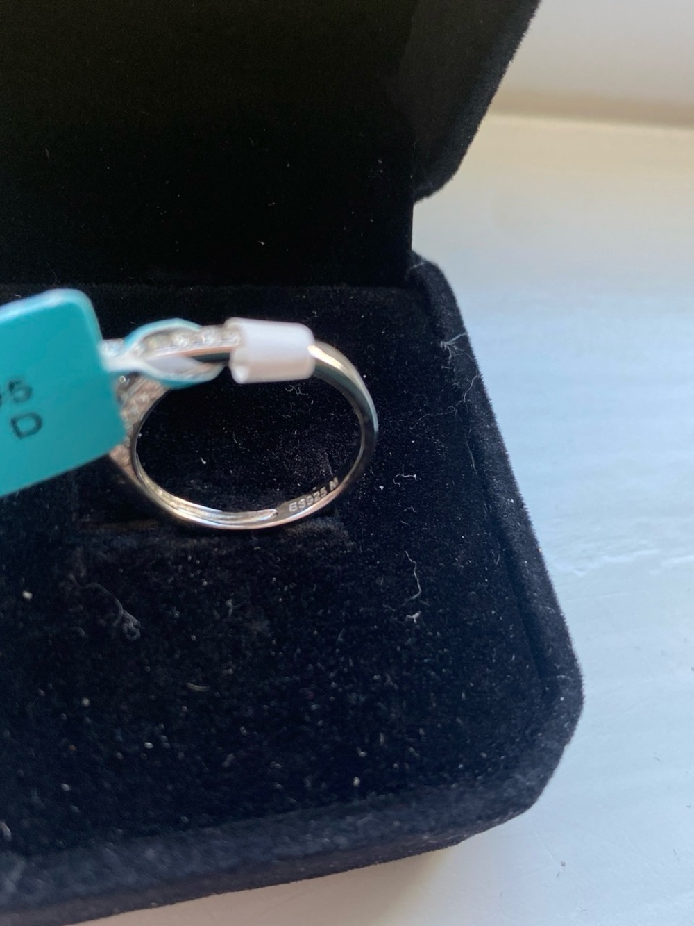 1 Carat Round Cut Moissanite Ring Size 5 - Picture 6 of 6